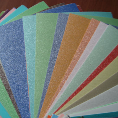 Fogli di PVC a superficie lucida con scintillio per una produzione altamente lucida e durevole